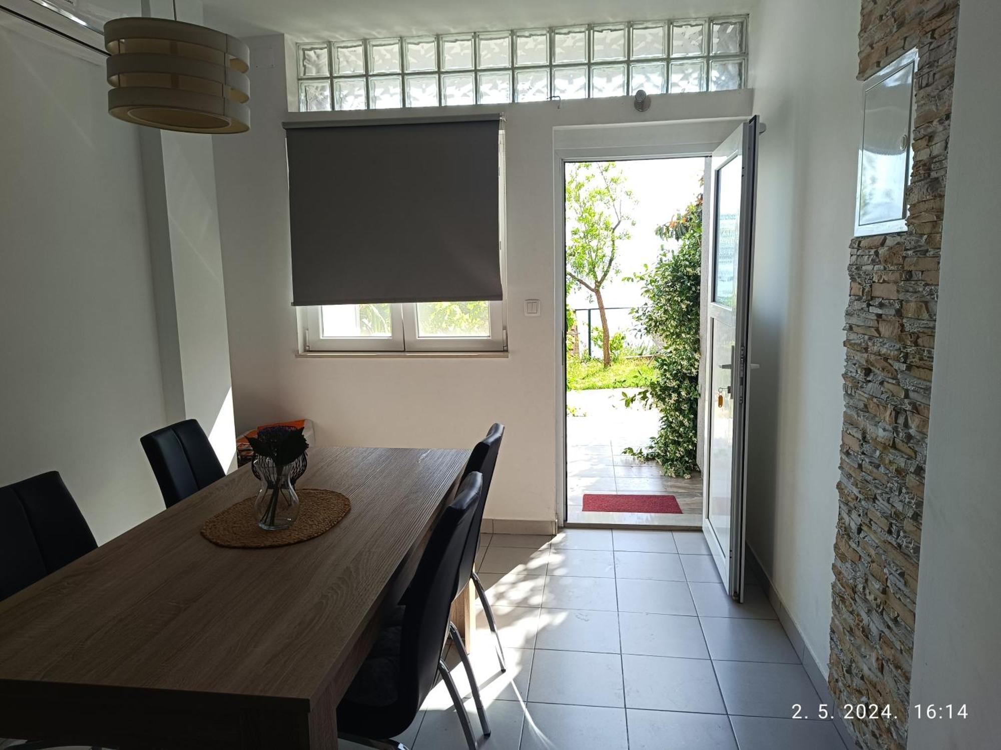 Leonica Apartment Omis Exterior photo